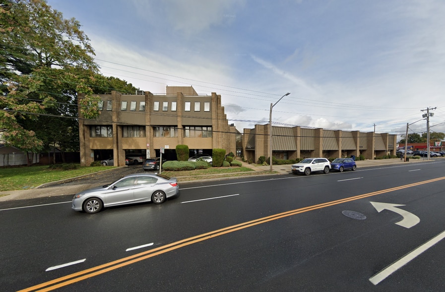 More Photos Of 1575 Hillside Ave, New Hyde Park Medical For Sale