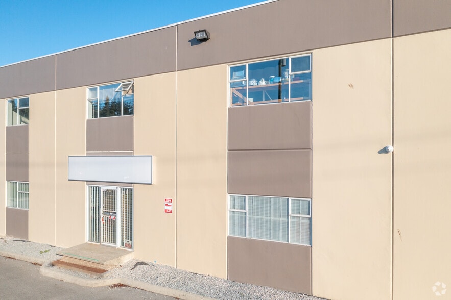 More Photos Of 5830 Byrne Rd, Burnaby Unknown For Lease