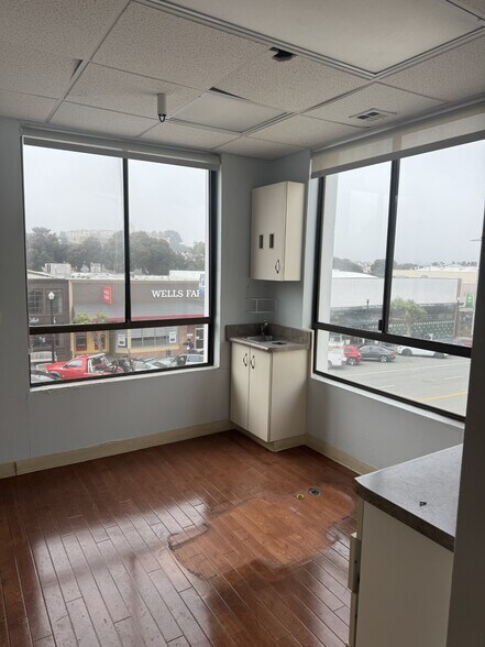 More Photos Of 3400 California St, San Francisco Medical For Lease