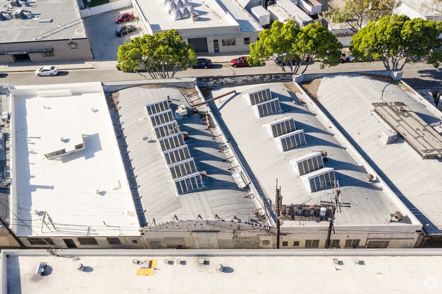 More Photos Of 525 W Windsor Rd, Glendale Manufacturing For Sale