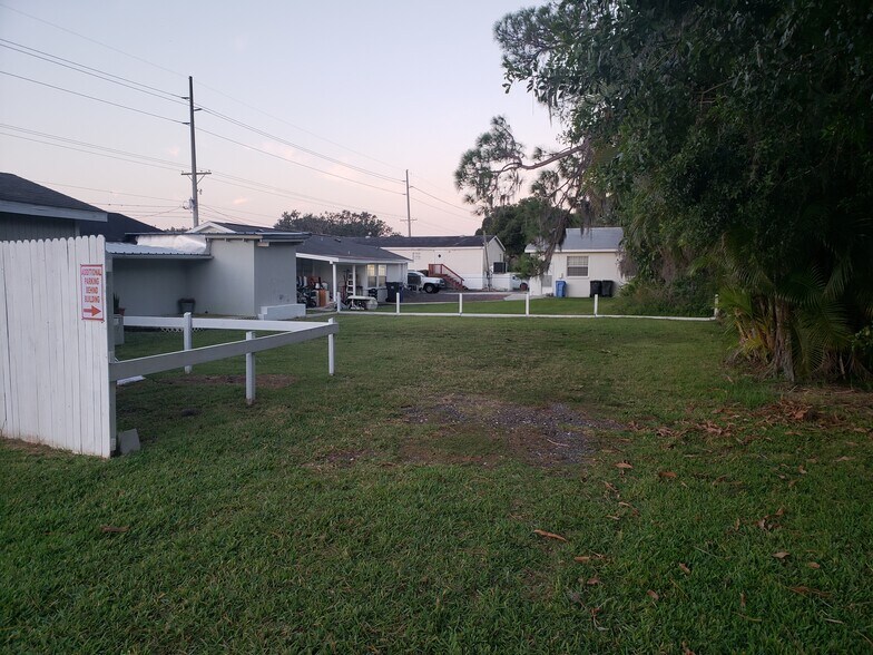 More Photos Of 201 W Shell Point Rd, Ruskin Office For Sale