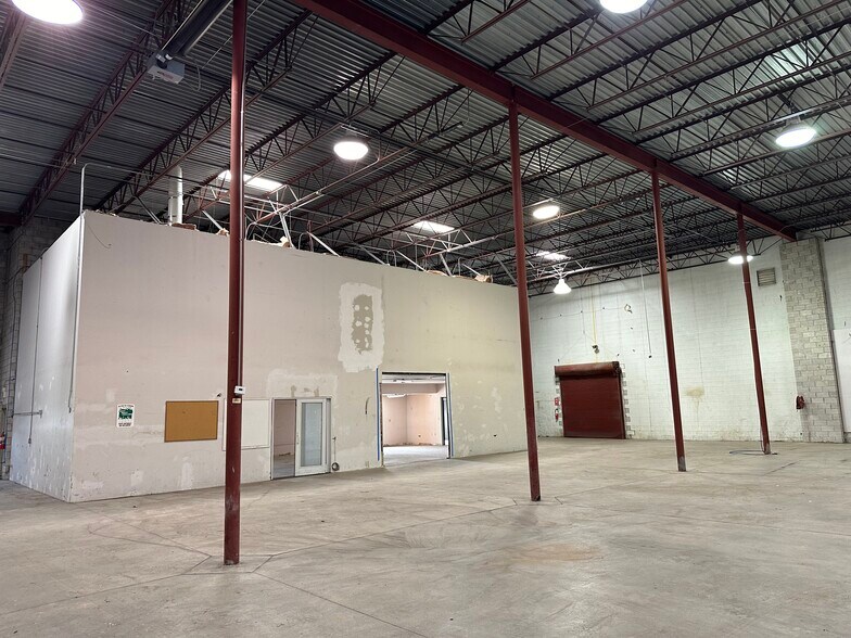 More Photos Of 5056 Angola Rd, Toledo Manufacturing For Lease