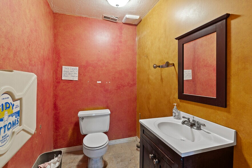 More Photos Of 2208-2212 S Washington blvd, Ogden Storefront Retail Office For Sale