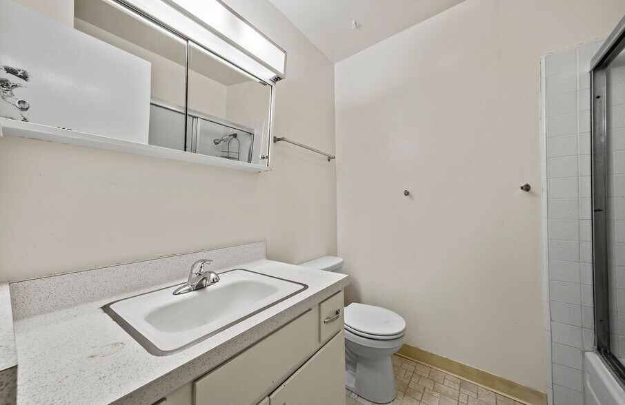 More Photos Of 620 Masonic Way, Belmont Apartments For Sale