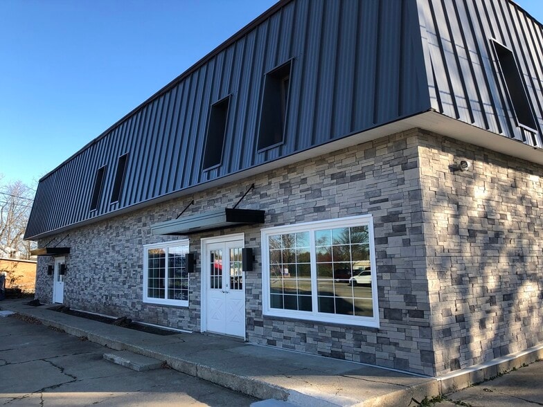 More Photos Of 711 W Bagley Rd, Berea Unknown For Lease