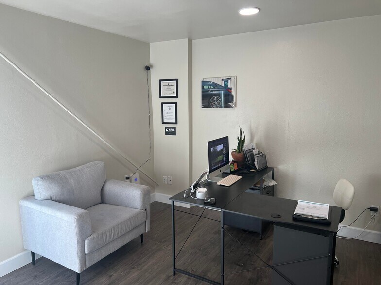 More Photos Of 716 W Cedar St, Eureka Warehouse For Lease