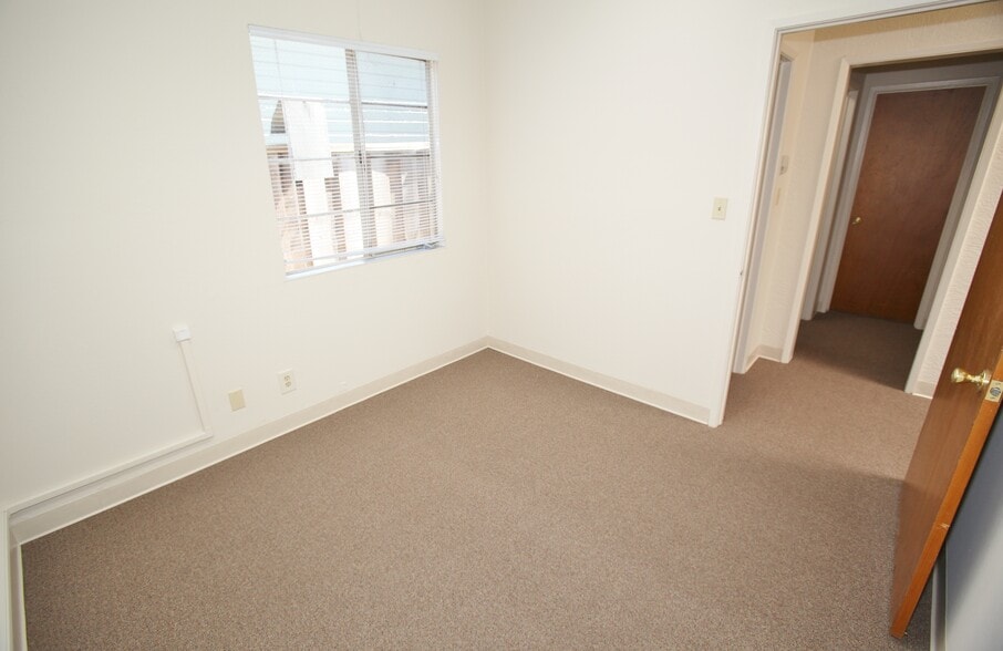 More Photos Of , Hayward Office For Sale