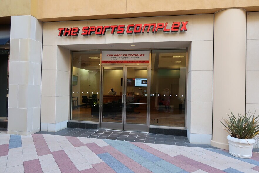 More Photos Of 520 Deep Valley Dr, Rolling Hills Estates Hospital For Lease