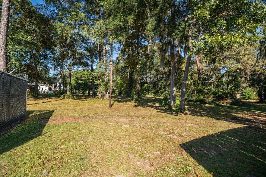 More Photos Of 1810 Ribaut Rd, Port Royal Convenience Store For Sale