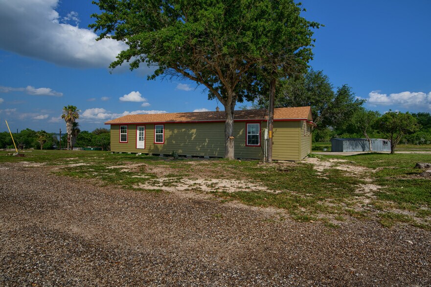 More Photos Of 101 Campbell Rd 3, Sandia Trailer Camper Park For Sale
