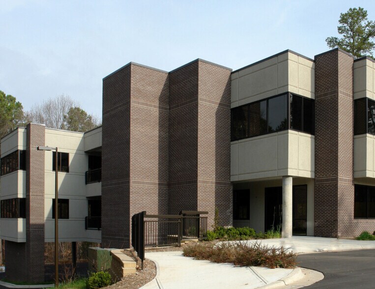 Primary Photo Of 311-327 Providence Rd, Chapel Hill Office For Lease