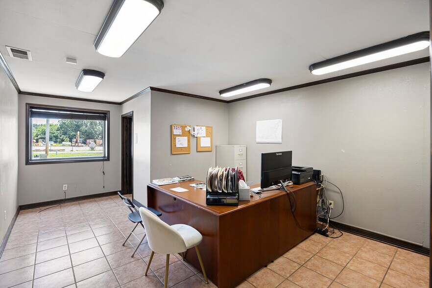 More Photos Of 8411 US Highway 64 W, Russellville Industrial For Sale