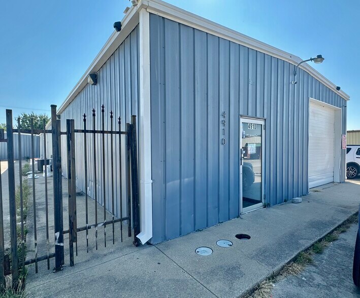 More Photos Of 4910-4940 Gordon Smith Dr, Rowlett Warehouse For Sale