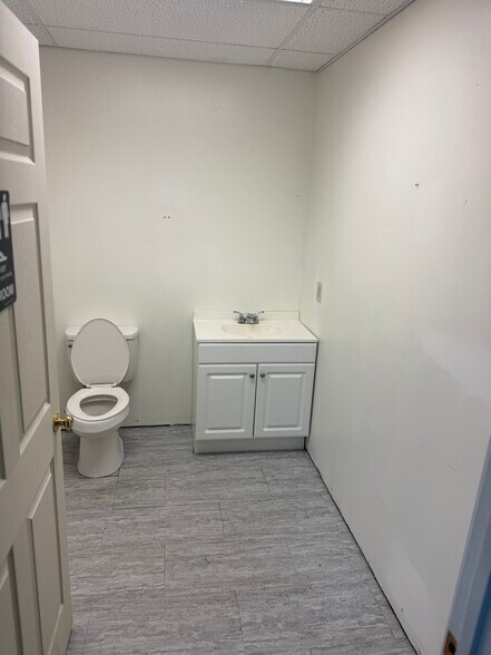 More Photos Of 14004 S US 19, Thomasville Unknown For Lease