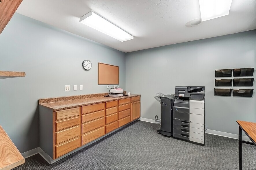 More Photos Of 146 N Breiel Blvd, Middletown Medical For Sale