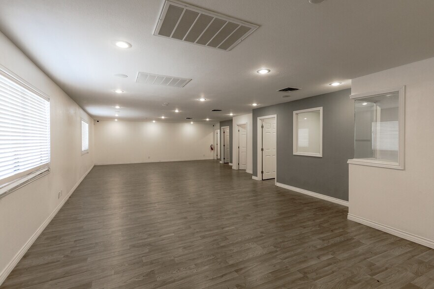 More Photos Of 1000 Garces Ave, Las Vegas Office For Sale