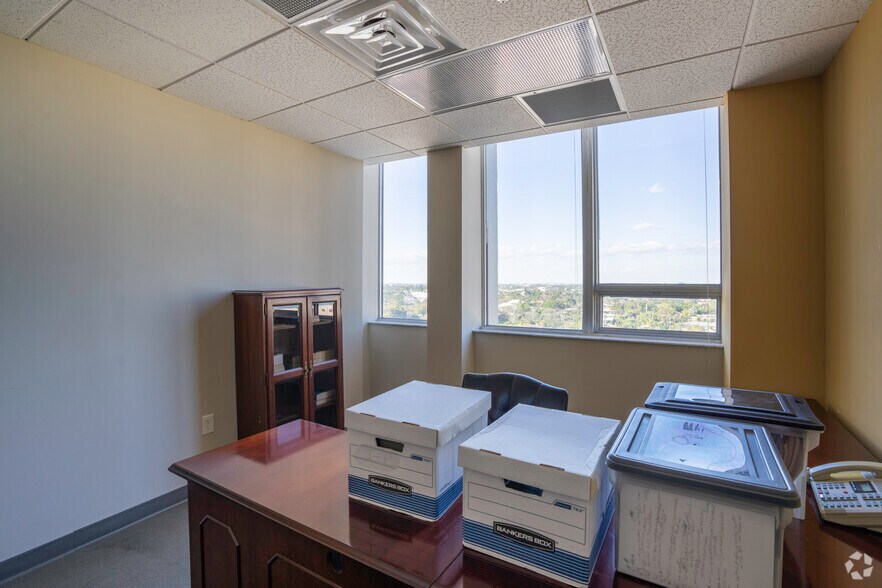 More Photos Of 2455 E Sunrise Blvd, Fort Lauderdale Loft Creative Space For Sale