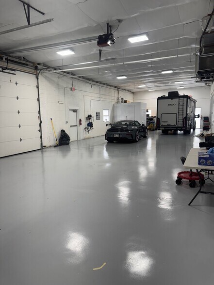 More Photos Of 365 Lancaster Ave, Malvern Showroom For Lease