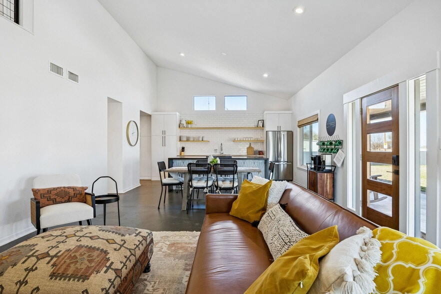 More Photos Of 10130 Billy Mitchell, McKinney Specialty For Sale