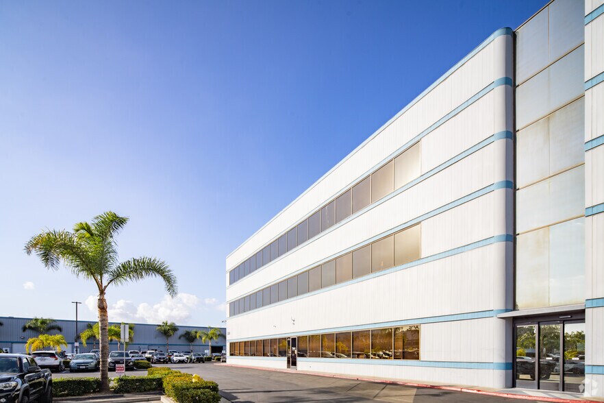 More Photos Of 3355 E Spring St, Long Beach Office For Lease