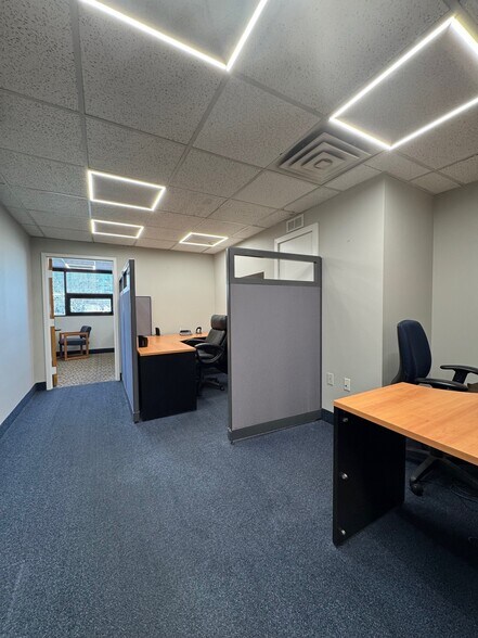 More Photos Of 5 Allegheny Ave, Towson Unknown For Lease