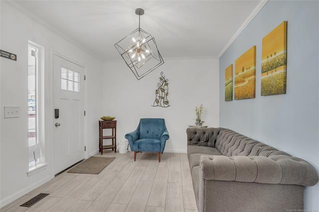 More Photos Of 4936 E 73rd St, Tulsa Office For Lease