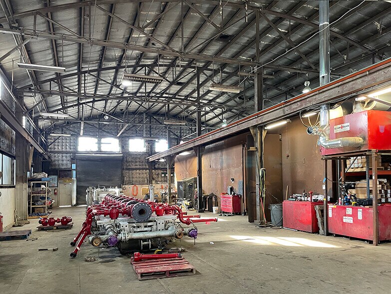 More Photos Of 810 Low Hill Rd, Brownsville Warehouse For Sale