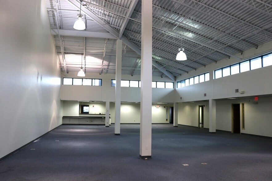 More Photos Of 4209 W Shamrock Ln, Mchenry Medical For Lease