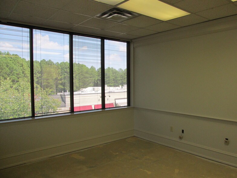More Photos Of 1560 Holcomb Bridge Rd, Roswell Medical For Sale