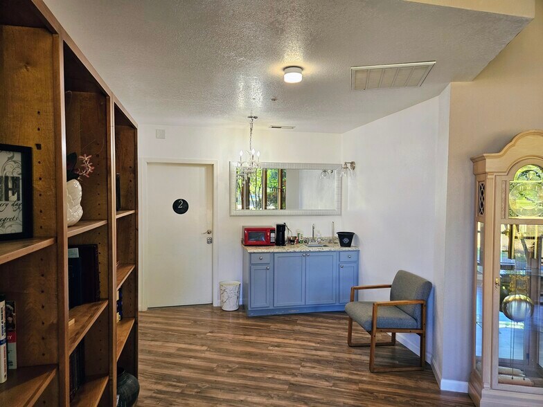 More Photos Of 181 NW Bunnell Ave, Grants Pass Apartments For Sale