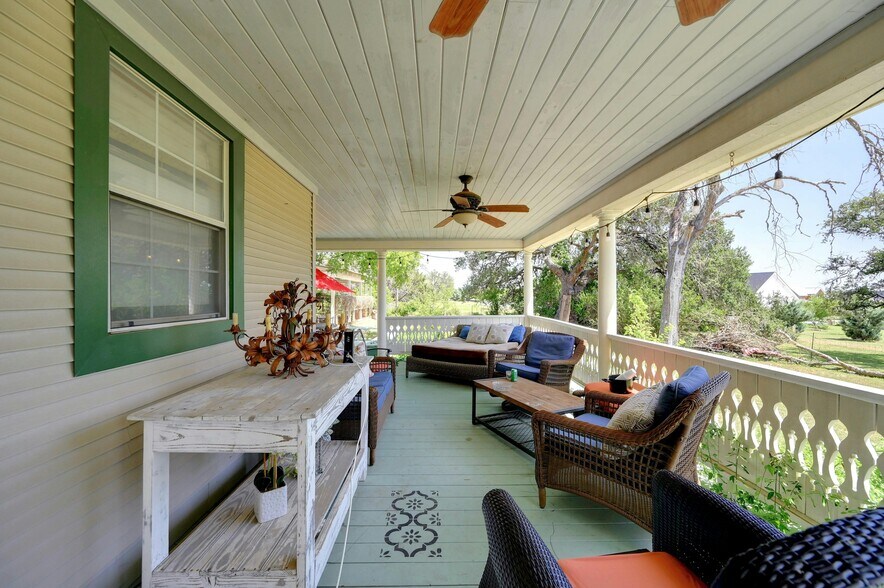 More Photos Of 23351 Ranch to Market 150 rd, Driftwood Specialty For Sale