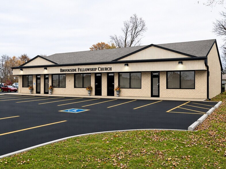More Photos Of 49532-49540 Gratiot Ave, Chesterfield Freestanding For Lease