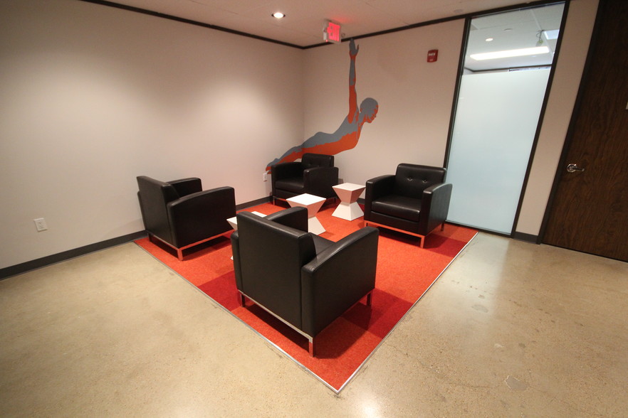 More Photos Of 507 N Sam Houston Pky E, Houston Office For Lease