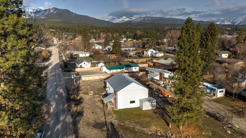 More Photos Of 308 E Tanner Ave, Darby Freestanding For Sale