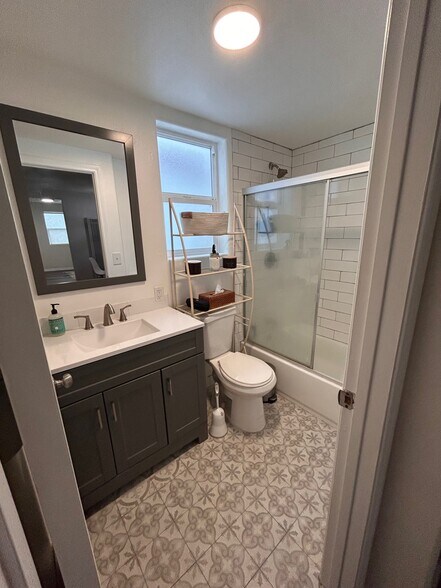 More Photos Of 1729 E Ocean Ave, Ventura Multifamily For Sale