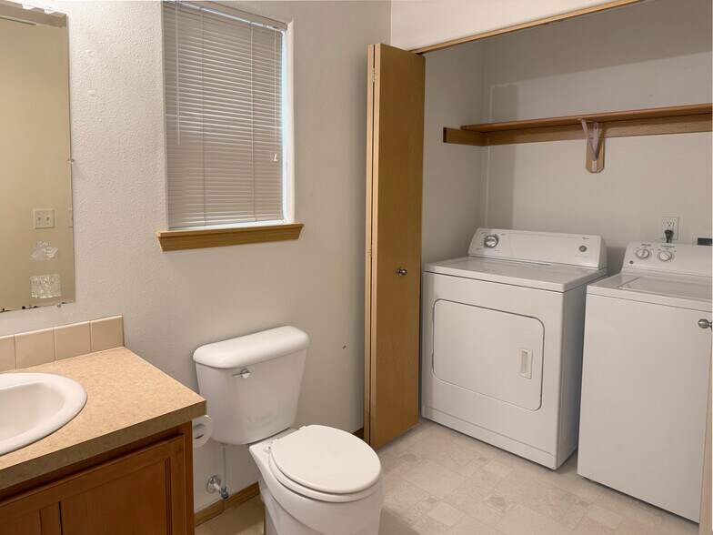 More Photos Of 15602-15610 SE Division St, Portland Rehabilitation Center For Sale