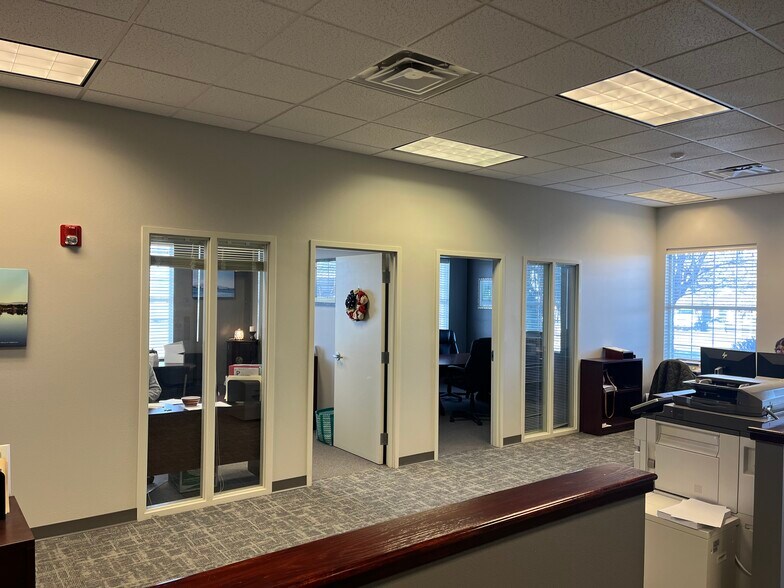 More Photos Of 6921 Crosswind Blvd, Kennewick Office For Sale