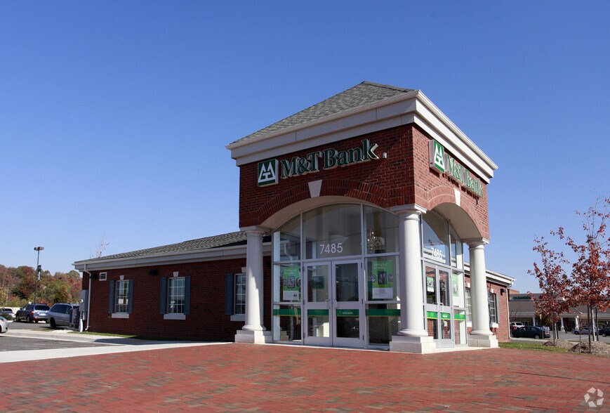 More Photos Of 7461 Richmond Hwy, Alexandria Unknown For Lease
