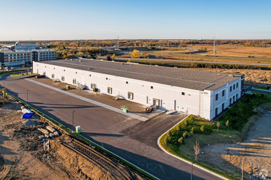 More Photos Of 9501 Louisiana Ave, Brooklyn Park Warehouse For Lease
