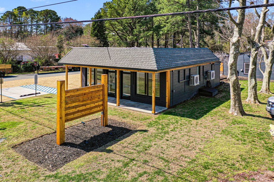 More Photos Of 2988 George Washington Memorial Hwy, Hayes Office For Sale