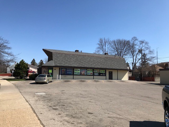 More Photos Of 5917 39th Ave, Kenosha Convenience Store For Sale