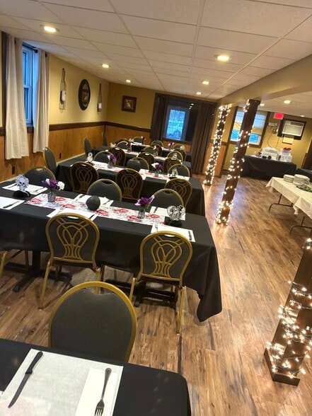 More Photos Of 8390 Seneca Tpke, New Hartford Restaurant For Sale