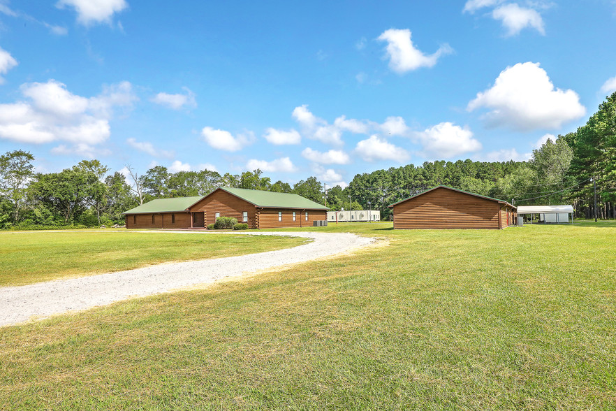 Primary Photo Of 1705 Barracada Rd, Walterboro Religious Facility For Sale