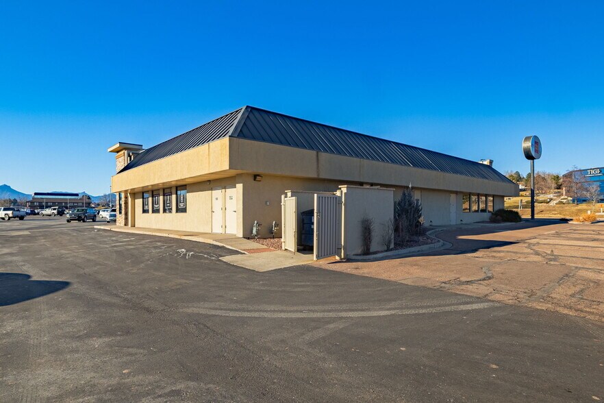 More Photos Of 5190 N Academy Blvd, Colorado Springs Freestanding For Sale