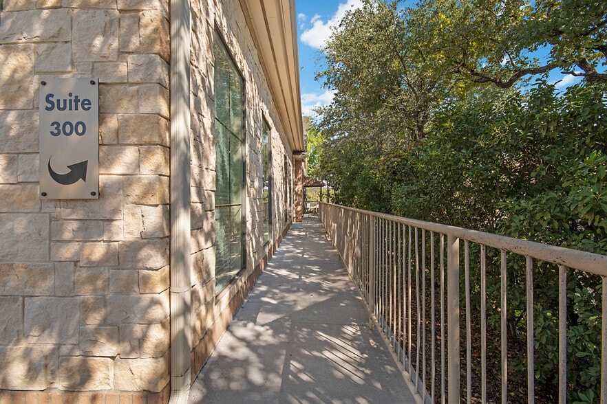 More Photos Of 1834-1836 Keller Pky, Keller Loft Creative Space For Lease