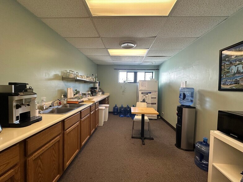 More Photos Of 495 W Cedar Ave, Denver Light Manufacturing For Lease