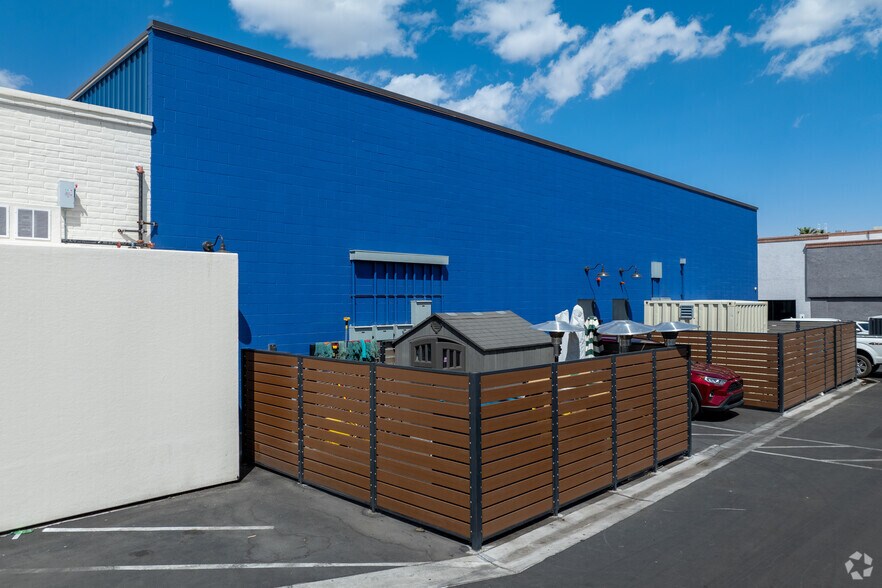 More Photos Of 2960 N Campbell Ave, Tucson Restaurant For Sale