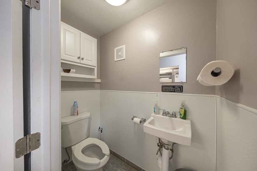 More Photos Of 3286 Babcock Blvd, Pittsburgh Restaurant For Sale