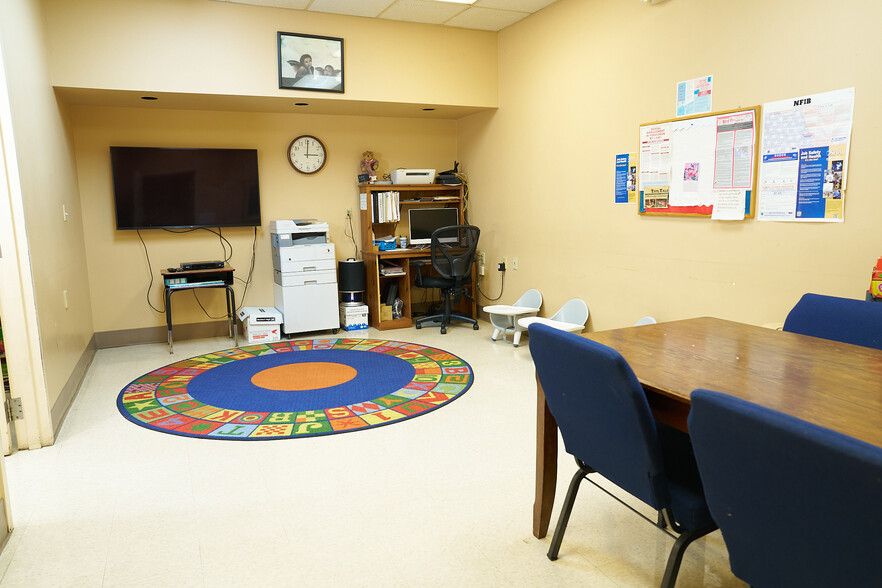 More Photos Of 309 S Scott St, Senatobia Daycare Center For Sale