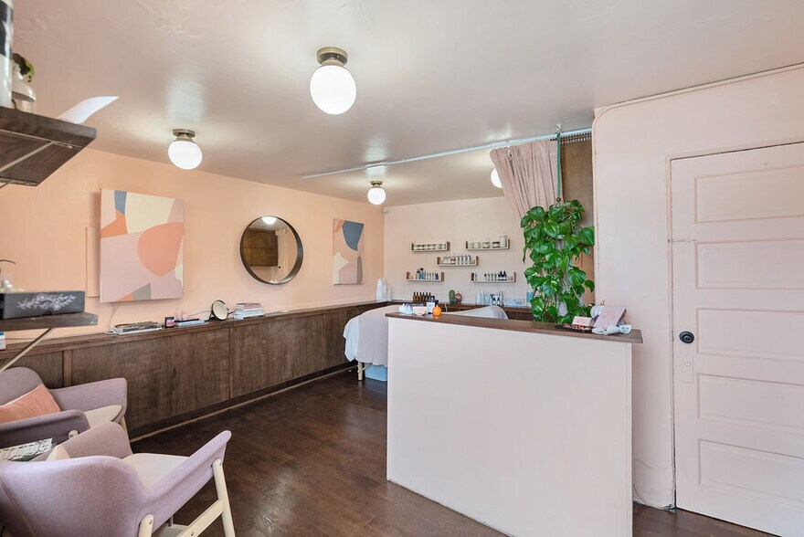 More Photos Of 6072 York Blvd, Los Angeles Storefront Retail Residential For Sale